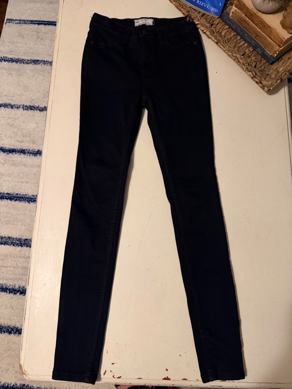 Free People womens high rise skinny Jeans in Black size 26